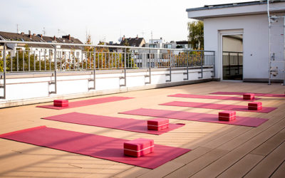 Mit Yoga und Pilates fit und gesund durch den Sommer